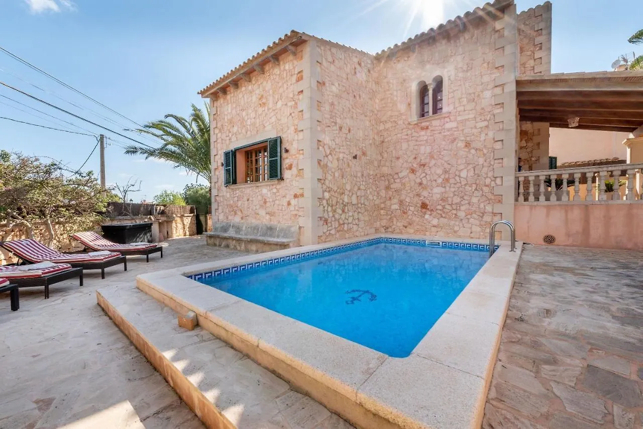 Es Canto Cala Llombards Holiday home